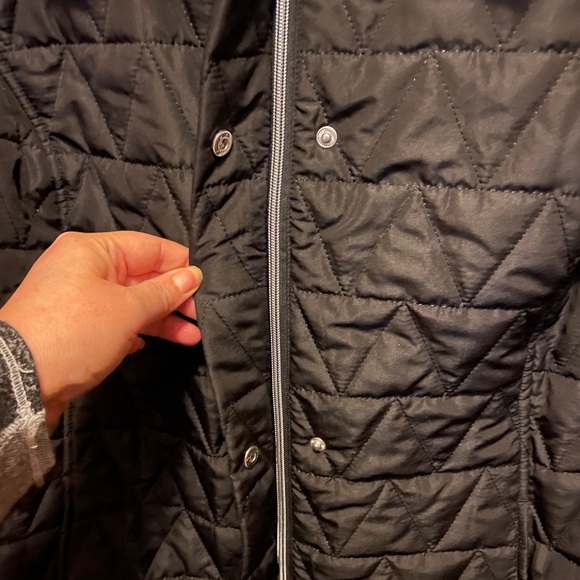 NWT CJ Banks sz 3x Quilted Black Long Zipper Vest! - Picture 2 of 3